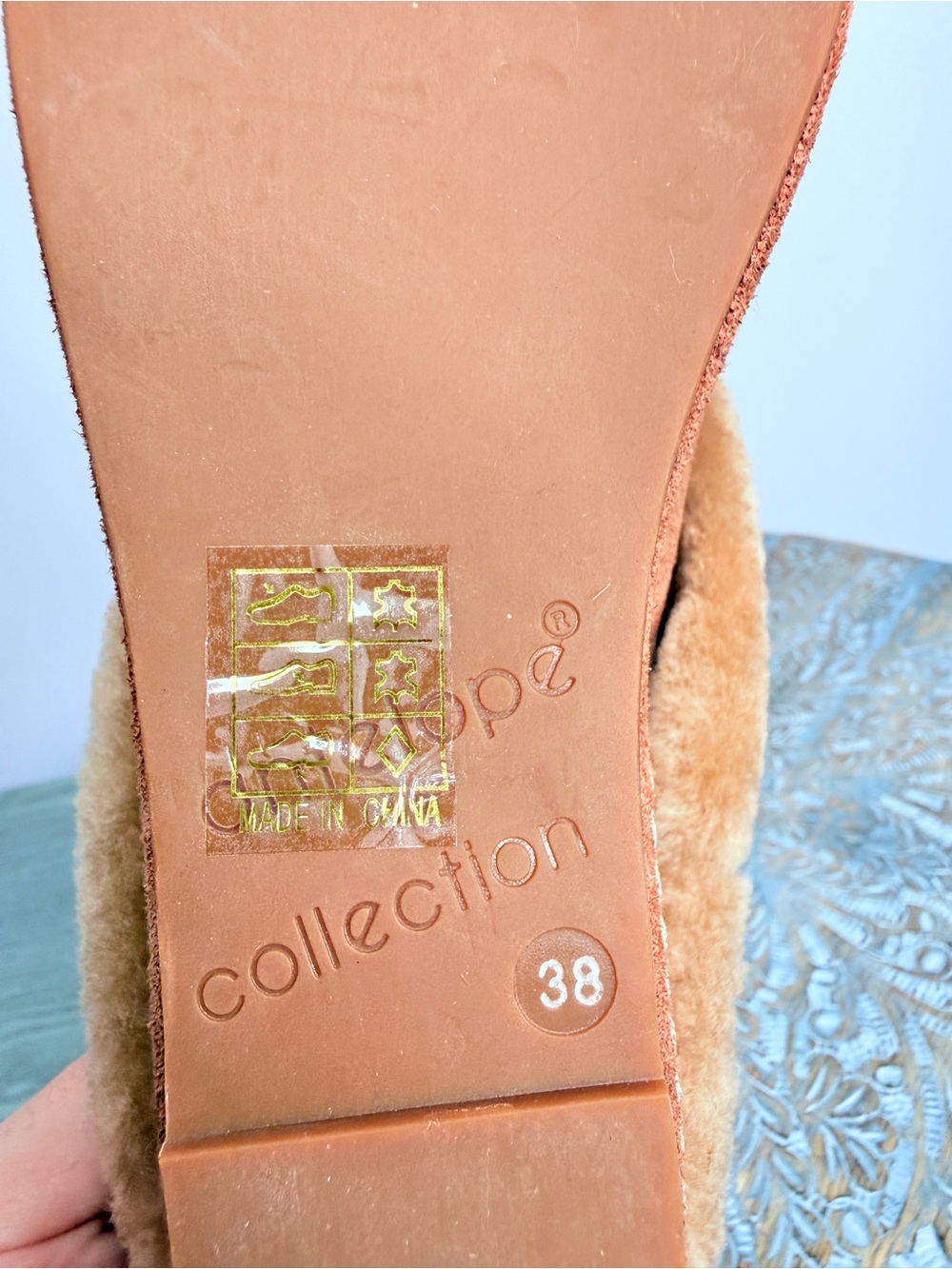 NWT! Antelope terracotta brown suede wedge mules with faux fur Size 38 - Picture 8 of 13